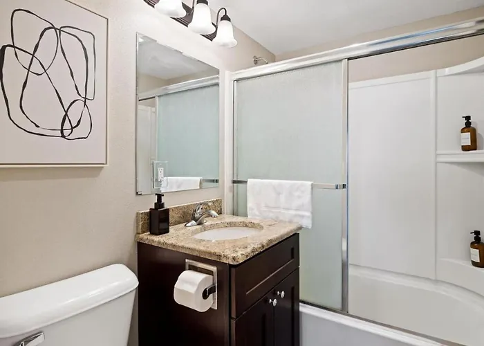A Trendy Escape Close To Downtown * Peoria