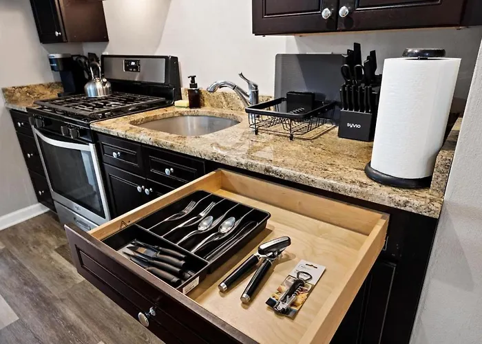Apartamento A Trendy Escape Close To Downtown