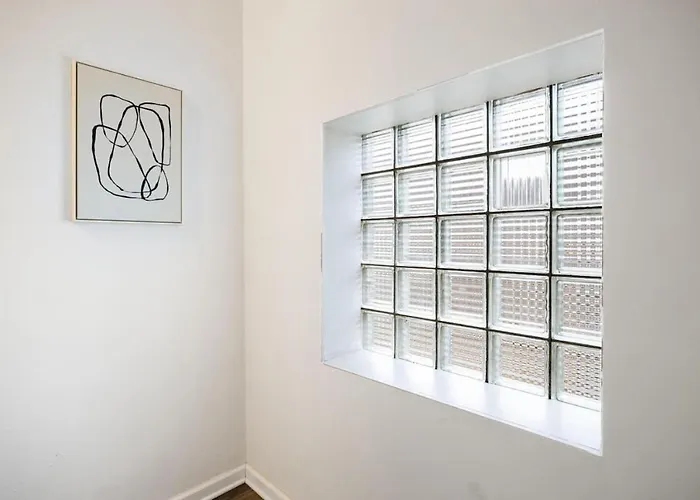 A Trendy Escape Close To Downtown Peoria